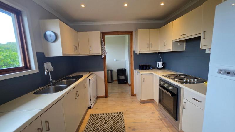 5 Bedroom Property for Sale in Glentana Western Cape